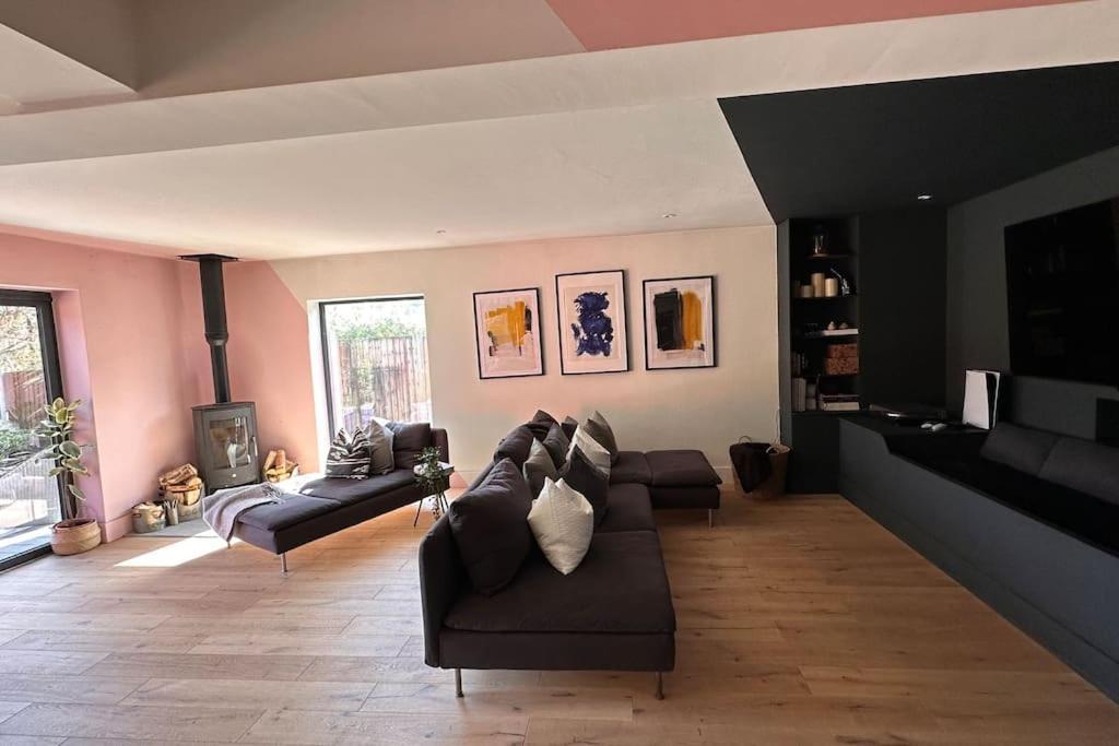 Formby, Spacious True Bungalow Steps From Beach エクステリア 写真