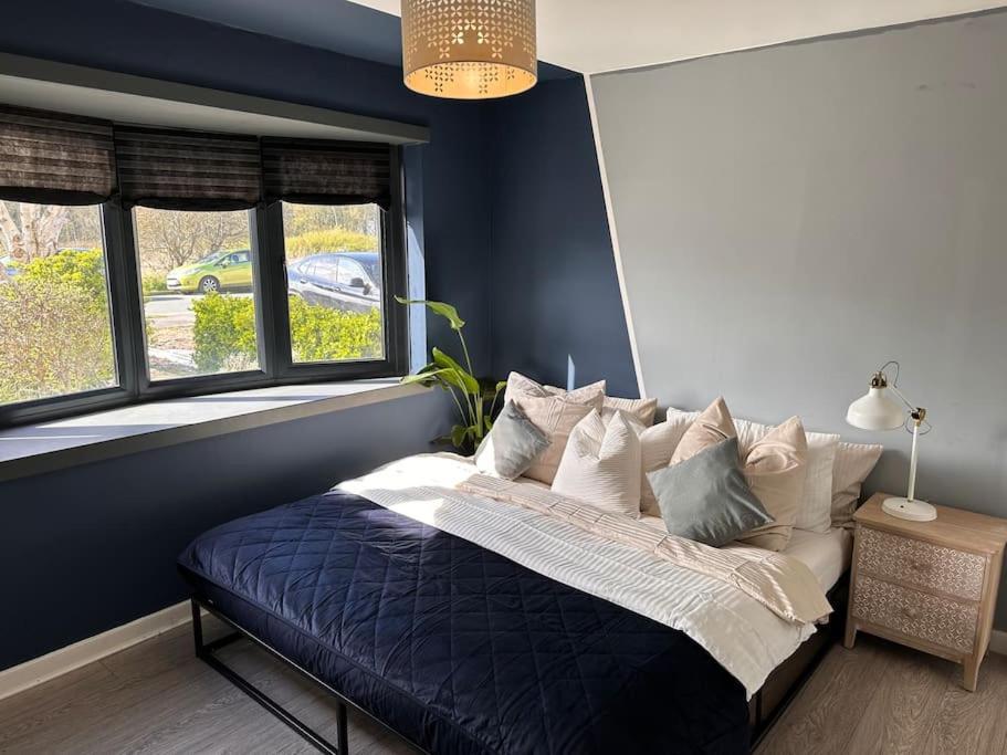 Formby, Spacious True Bungalow Steps From Beach エクステリア 写真